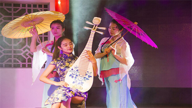Yangzhou traditional entertainment 扬州传统娱乐项目